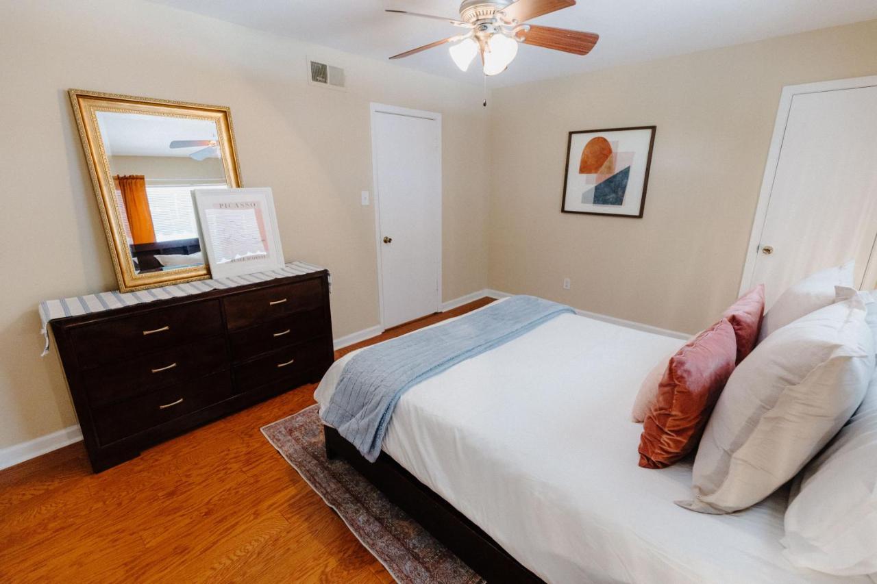 Centrally Located 3Br Overton Square Fast Wifi Free Parking Yes Pets Memphis Exterior photo